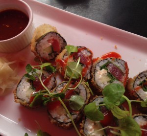 Vi åt spicy tuna maki. Bland det godaste jag vet, faktiskt. Nu kommer jag fantisera om detta resten av veckan.