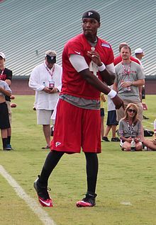 So much for the Matt Nichols Era. Dominique Davis will start for the Bombers.