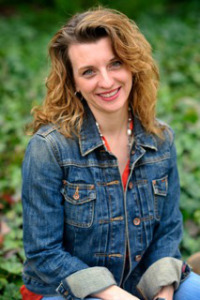 Nov 06 - closeup - Larissa Reinhart