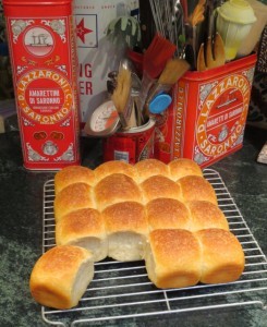 Oma's dinner rolls3