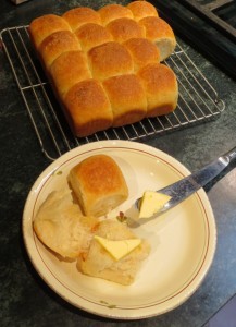 Oma's dinner rolls2