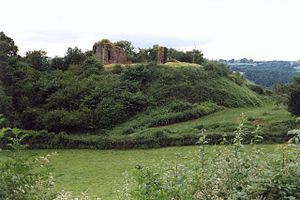 300px-Clifford_Castle_ruins