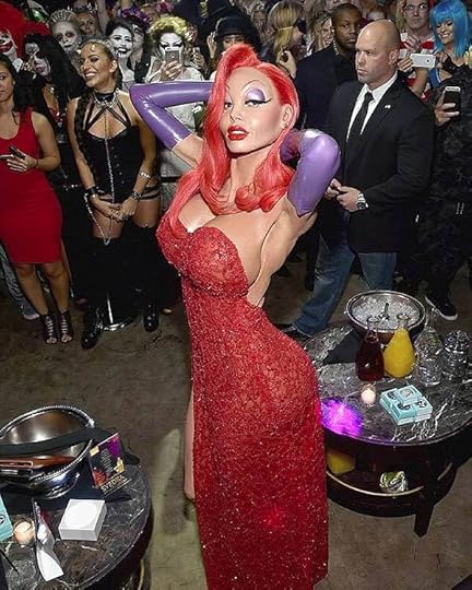 Va Va Voom! Heidi Klum Pulls Out All The Stops With Voluptuous J