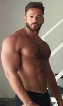 tumblr_ns3d1dZcN81u3c144o1_400
