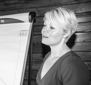 Astrid-in-business-BLACKANDWHITE-25-1