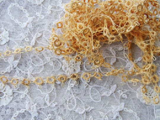 hand lace