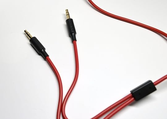 The plug ends support audio out and microphone in, respectively.