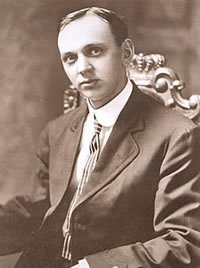 By 1910, when this photo was taken, Edgar Cayce had already become nationally famous for his readings.