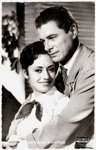 Caterina Valente and Rudolf Prack in Das einfache Mädchen (1957)