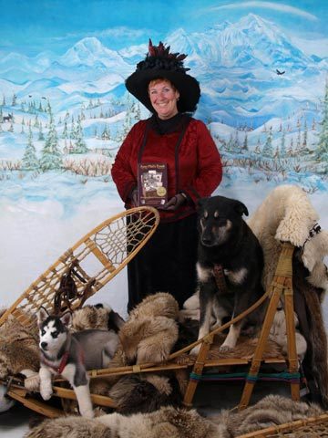Order the newly released Aunt Phil's Trunk Volume Five before the Christmas holiday rush!