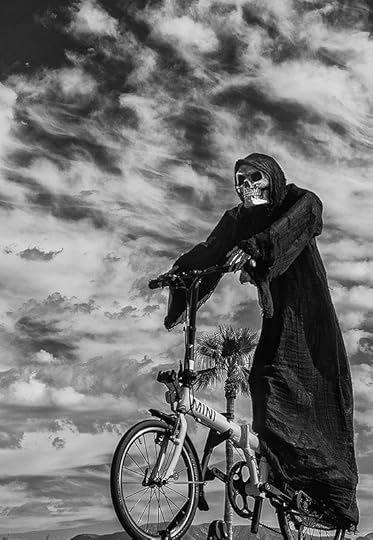 An environmentally conscious editor on the way to work.