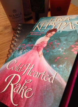 Den här började inte så bra, tyckte jag, men nu har den hämtat upp sig.