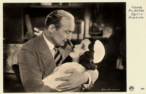 Hans Albers and Betty Amann in Hans in allen Gassen (1930)