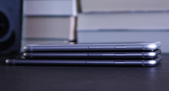 iPhones_stacked