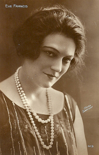 Eve Francis