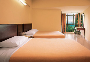  photo hall03_zpsp6ofy2a5.jpg