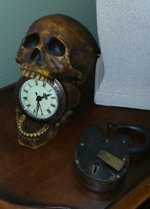 skull and padlock