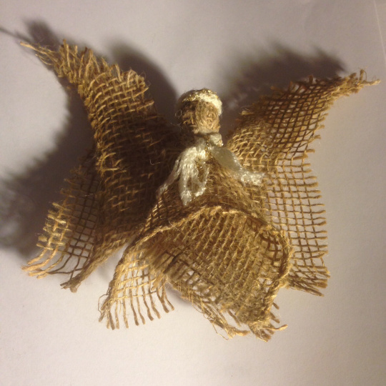 burlap angel 1