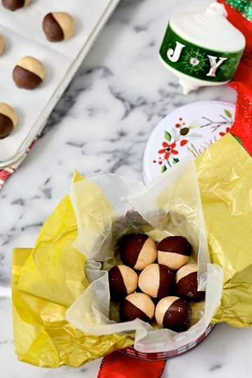 Mom's Peanut Butter Balls + Hallmark #keepsakeit Holiday