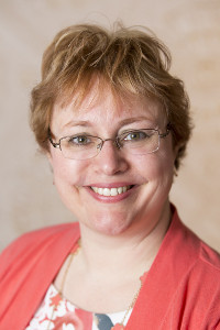 AshlynMacnamaraheadshot200x300