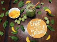 Peachy Kale Smoothie