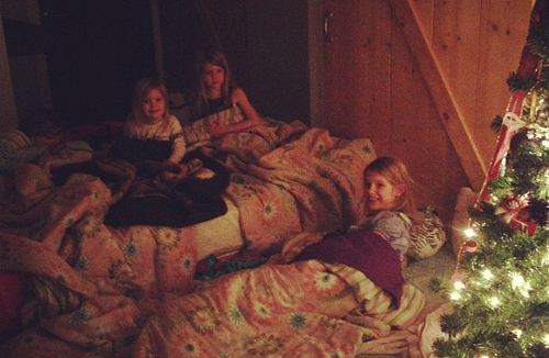 Sleep by the Christmas Tree