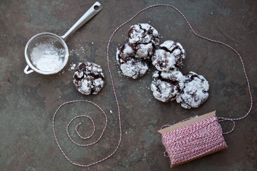 Peppermint Chocolate Crackle Cookies #recipe via http://christmas.yourway.net