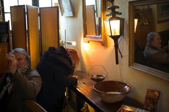 12-16 Scene L1003444