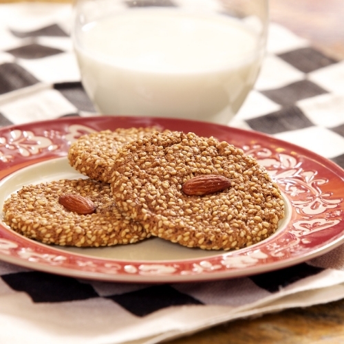Sesame Almond Cookies from apronstringsblog.com