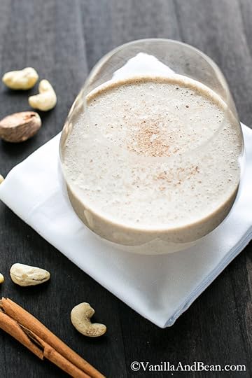 Vegan Nog Smoothie from vanillaandbean.com