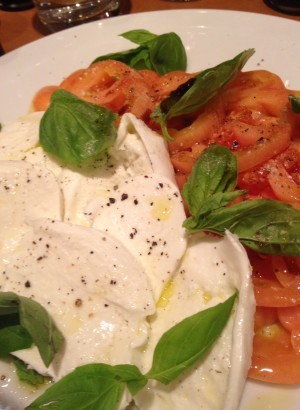 Lunch på Brillo. Jag åt mozzarella-sallad