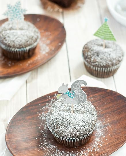 Quick and Easy Vegan Chocolate Orange Cupcakes - made with common pantry ingredients! #TheDessertDebate