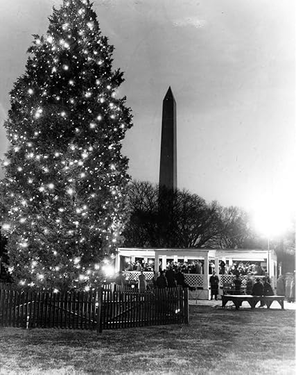 Lighting of the National Christmas Tree, Washington DC, December 24, 1940. (US National Archives)