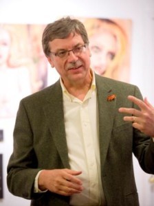 BookSigning042212_00470