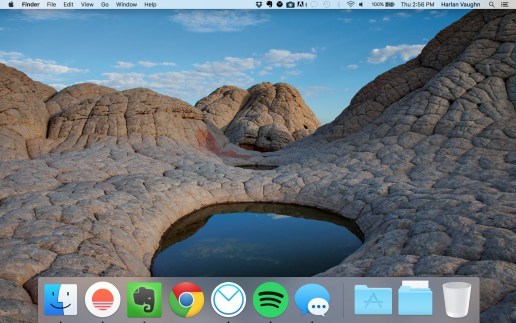 My clutter-free desktop