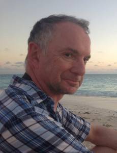 headshot Mike Robbins