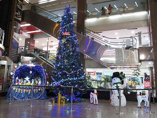 Christmas-tree-at-spencer-plaza-chennai