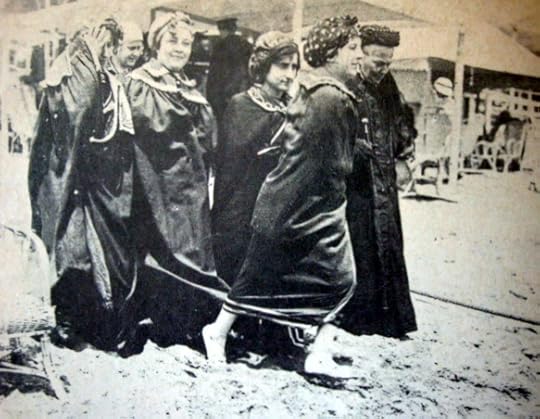 Las primeras bañistas