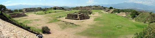 975px-Panorama_of_Monte_Alban_from_the_South_Platform