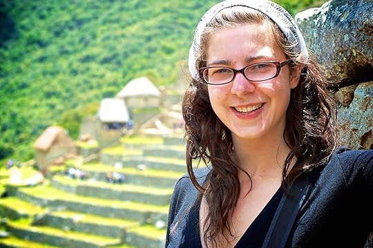 lares-machu-picchu-woman