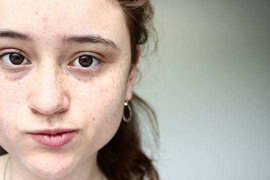 unsure-thinking-pensive-woman