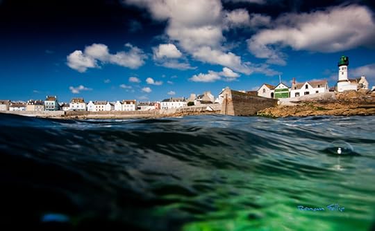 Between sky and sea by Ronan Follic on 500px.com
