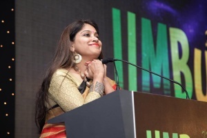 vasanthi 1934812_10153866165662490_9147400244669936327_n