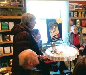 Joe sitting with Max and Linda Ciampoli. Photo courtesy of Linda Ciampoli