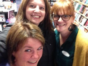 Hälsade även på i Kiruna bokhandel och träffade otroligt trevliga Tora och Tina som fick bli de första att berätta att min nya bok ska utspela sig delvis i Kiruna.