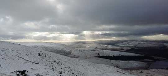 Moody skies towards the Dragon's back ridge.