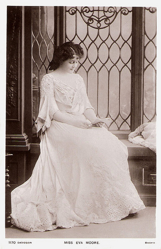 Eva Moore