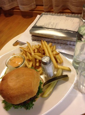 Först grundade jag med mat. 