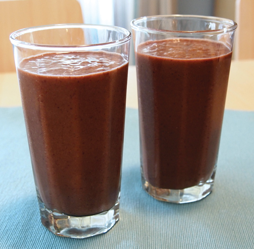 Chocolate Cherry Smoothie from diannesvegankitchen.com