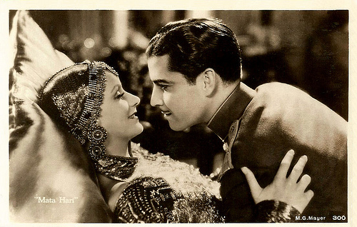 Great Garbo and Ramon Novarro in Mata Hari (1931)